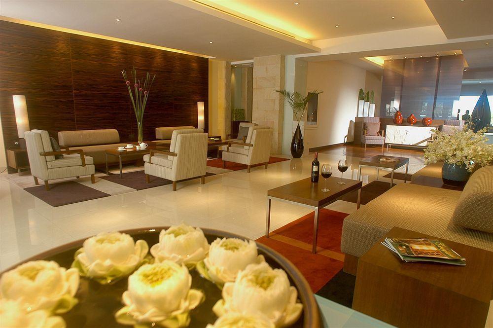 โรงแรมเซนต์เจมส์ กรุงเทพมหานคร ภายนอก รูปภาพ